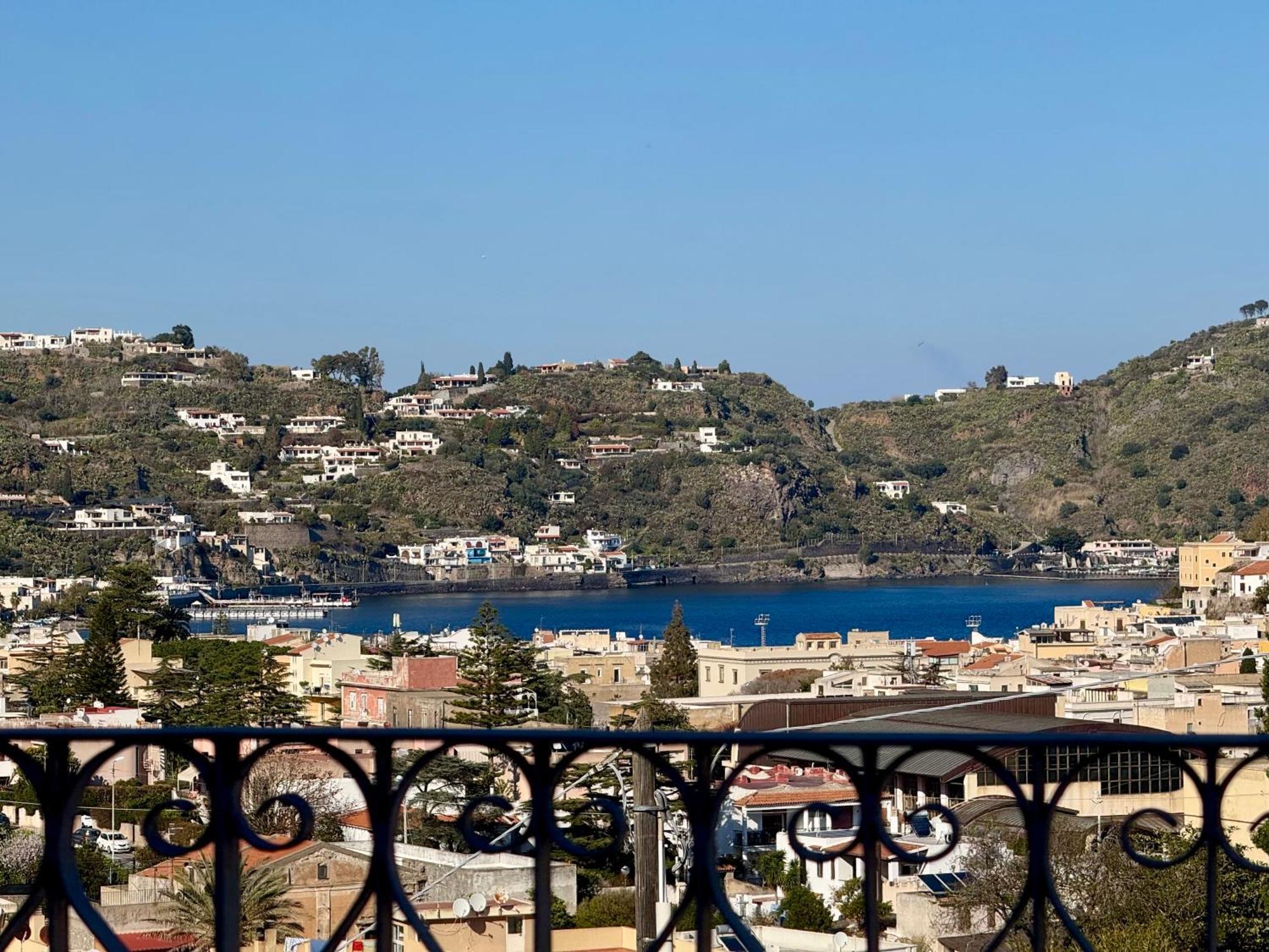 Taliaka B & B Lipari  Exteriör bild